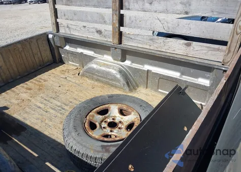 1999 Chevrolet Silverado 1500 Ls z USA, uszkodzony, nr VIN 1GCEC14T4XE255206